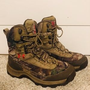 womens under armour brow tine boots